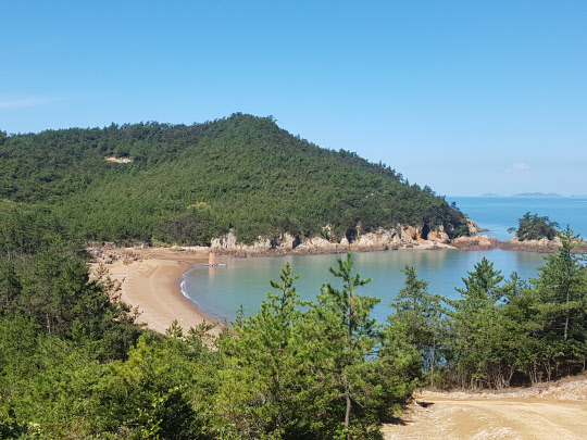 소한운 해변에서 촬영이 진행되고 있다.